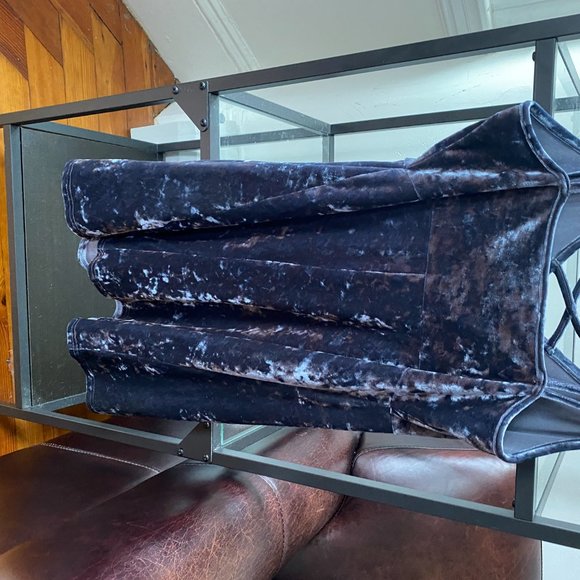 GREY Crushed Velvet Dress - Pins and Needles Urban Outfitters - Picture 7 of 8